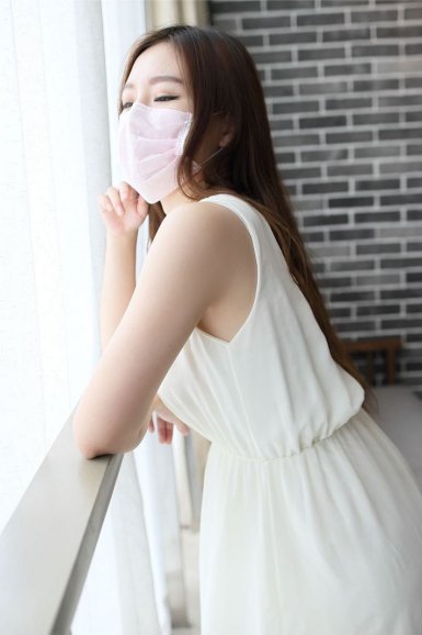 宋佳《我和我的祖国》曝“历史瞬间”版预告 饰女飞行员再现护航精神_王者荣耀(图2) LOL直播